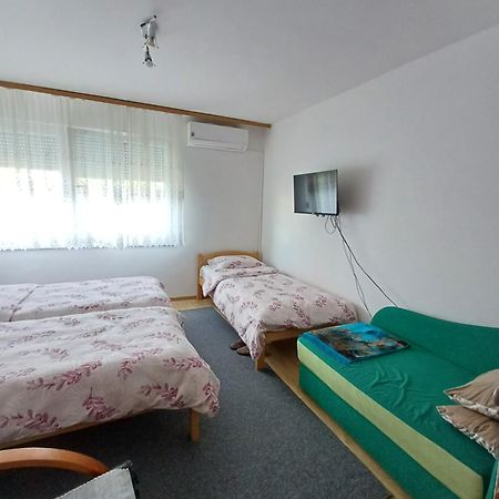 Apartments Lela Bihać Eksteriør billede