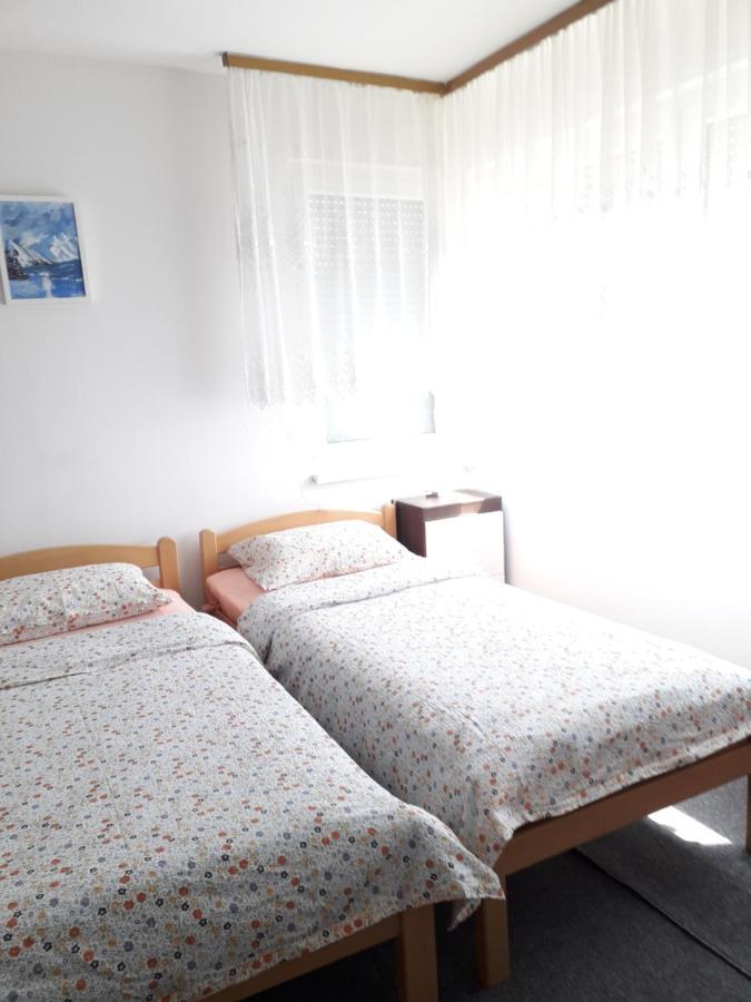 Apartments Lela Bihać Eksteriør billede