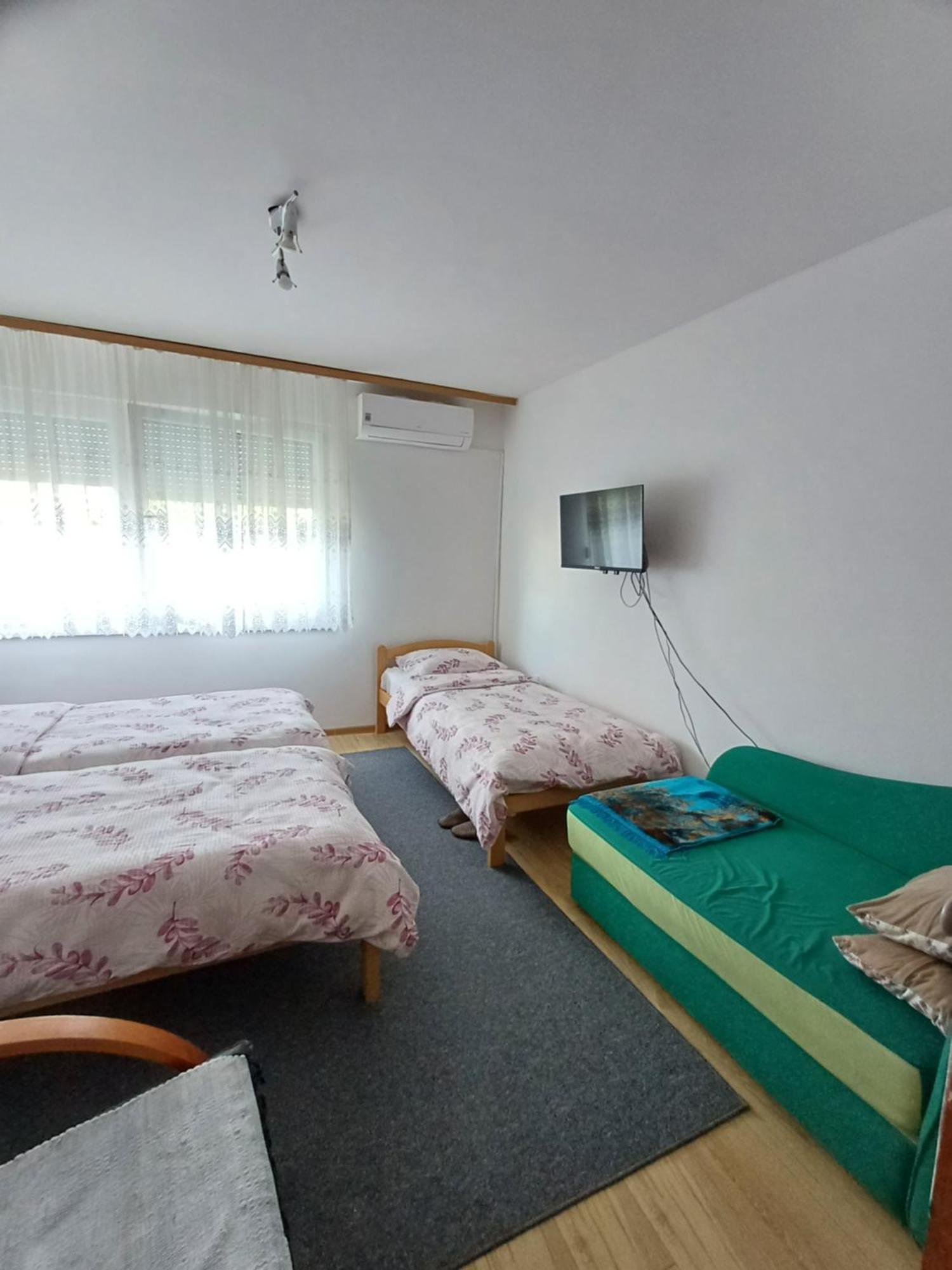 Apartments Lela Bihać Eksteriør billede